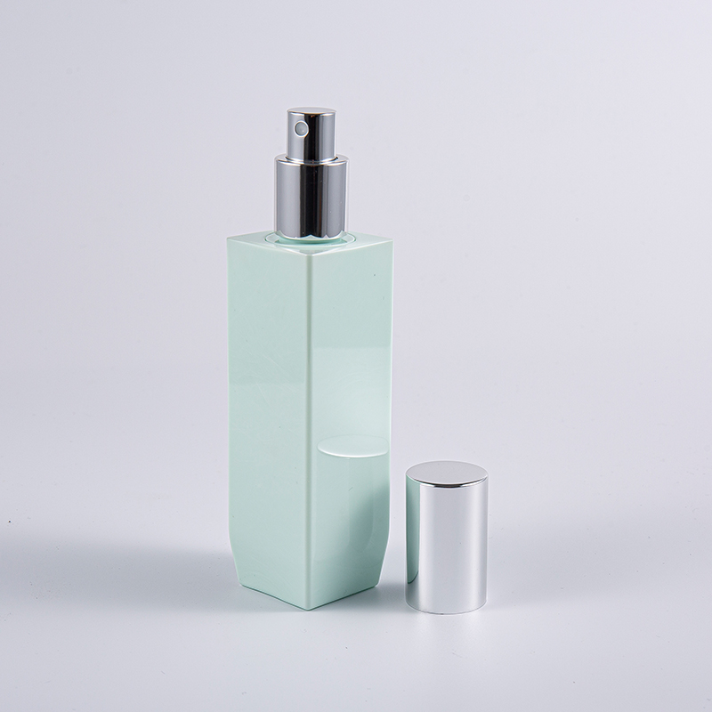 Multiple Color Option Square Shape 120ml PETG Thick Wall Lotion Bottle na May Aluminum Pump Cap 