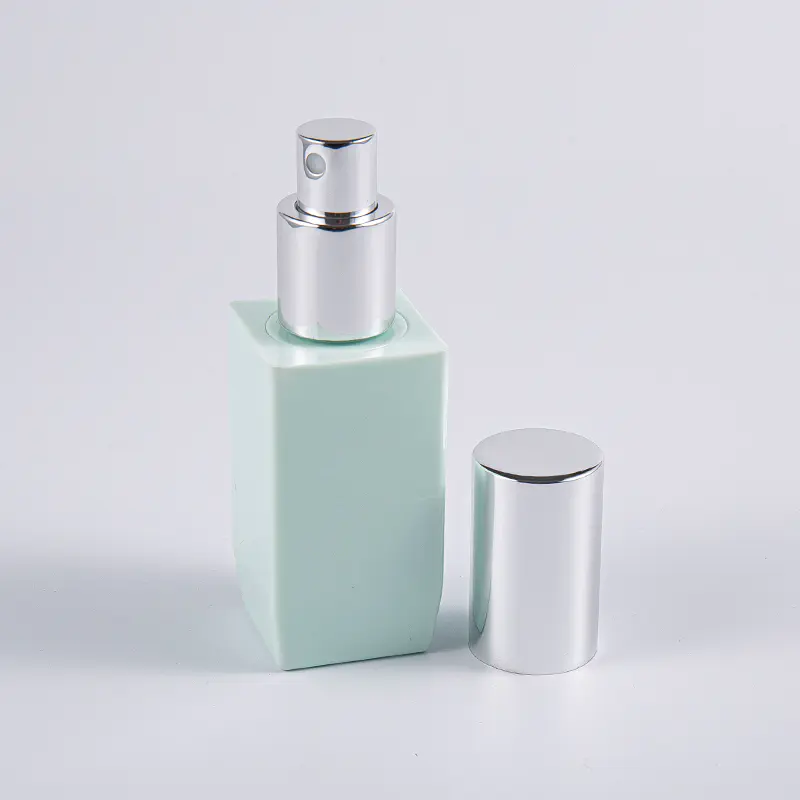 Multiple Color Option Square Shape 50ml PETG Thick Wall Lotion Bottle na May Aluminum Pump Cap 